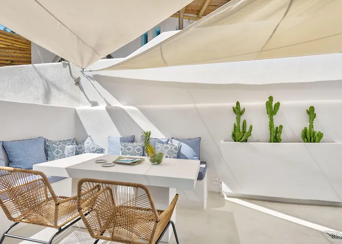 Mykonian Mews 3* Psarou (Mykonos)