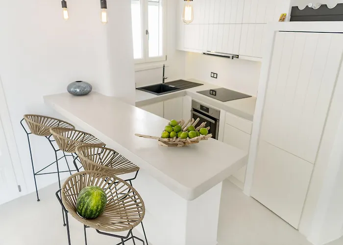 Mykonian Mews Hotel 3*